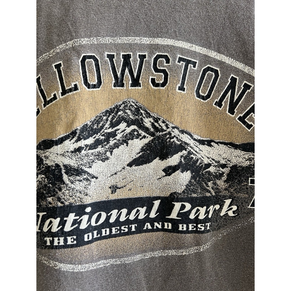 Yellowstone National Park Graphic Tee Men's  XL Faded Distressed Vintage - Picture 3 of 8